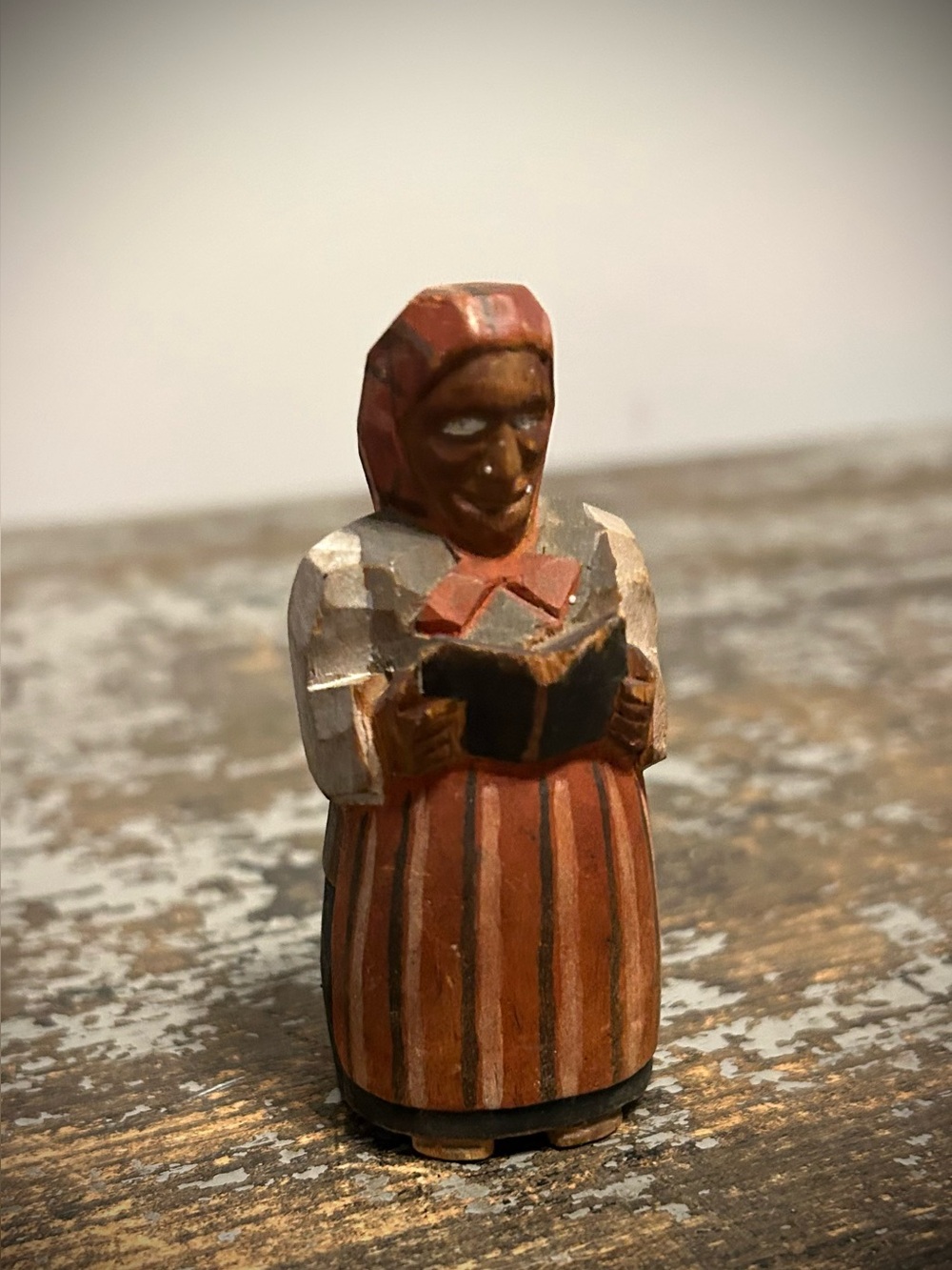Vintage Scandinavian Gumman - flat-plane wood carving